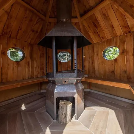 Mit Hallenbad Ferienhaus Trois-Ponts