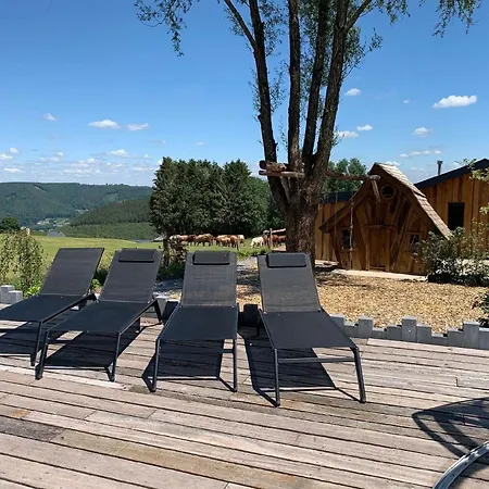 Mit Hallenbad Trois-Ponts