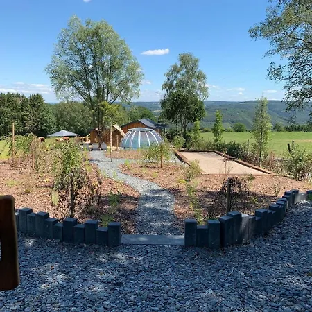 Mit Hallenbad Trois-Ponts