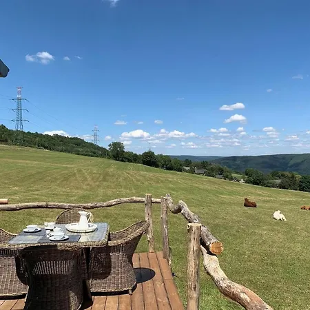 Mit Hallenbad